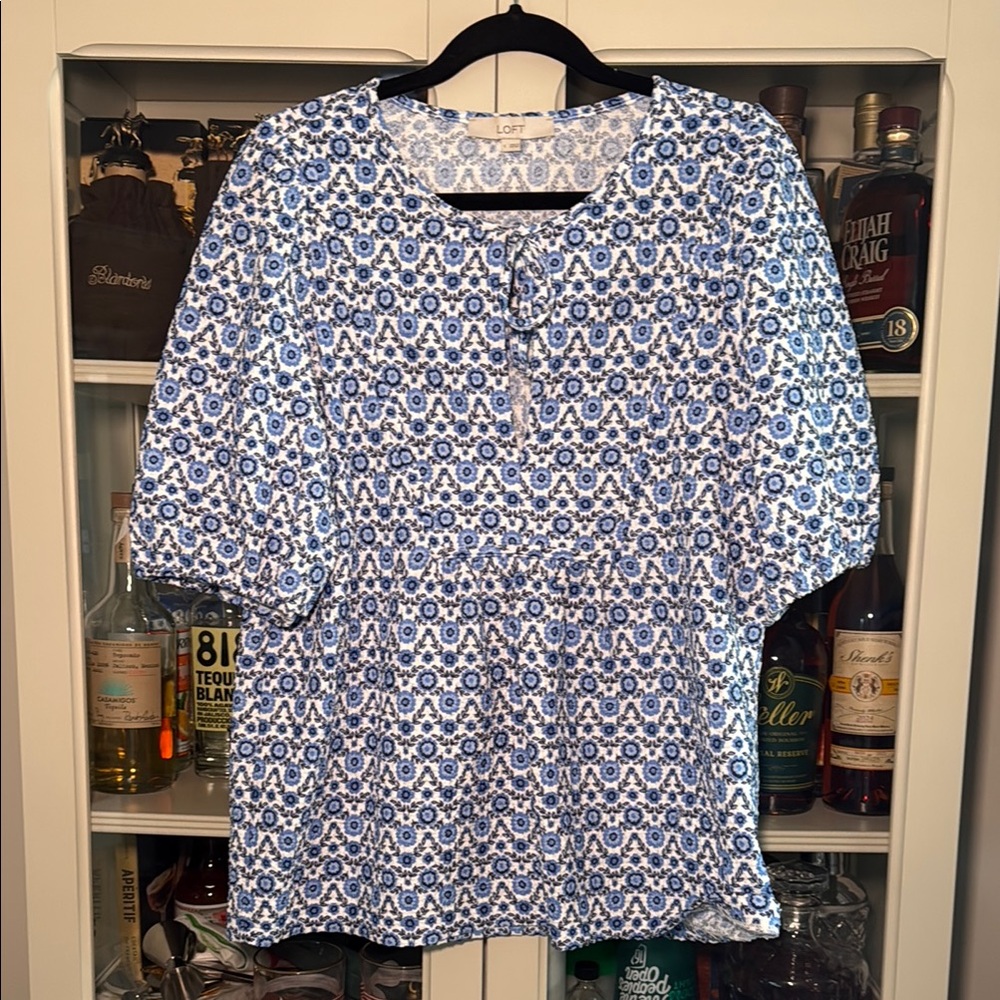LOFT Blue and White Puff Sleeve Blouse
